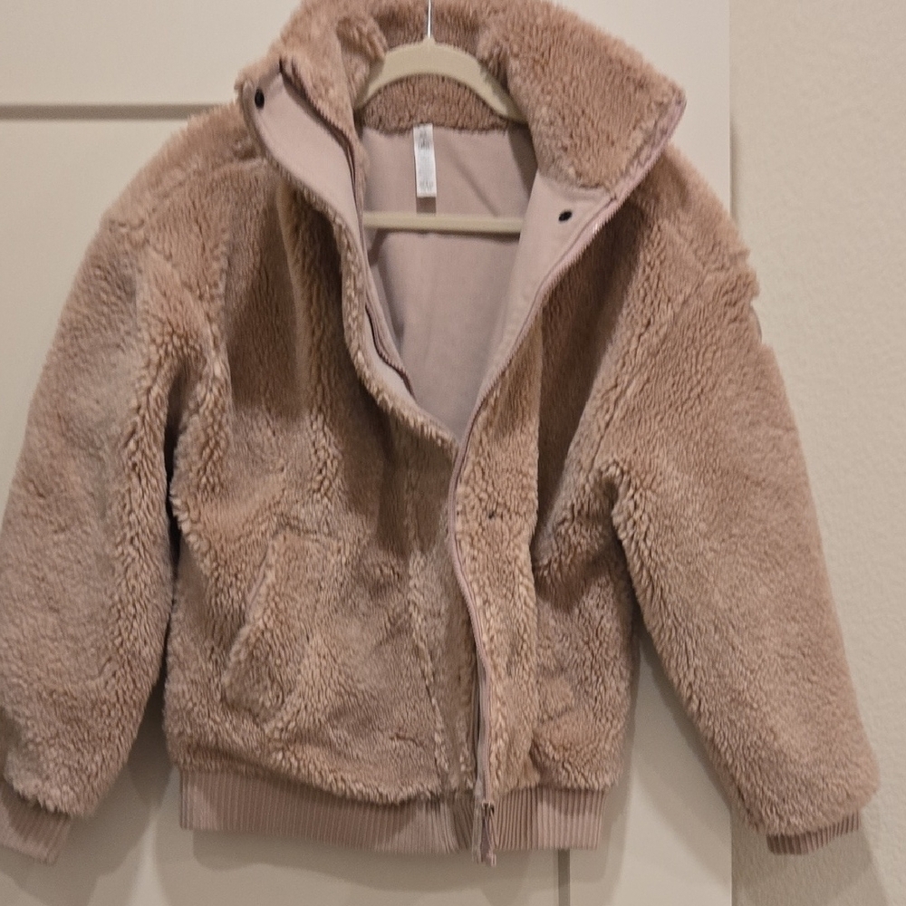 Alo Yoga Puffer Jacket